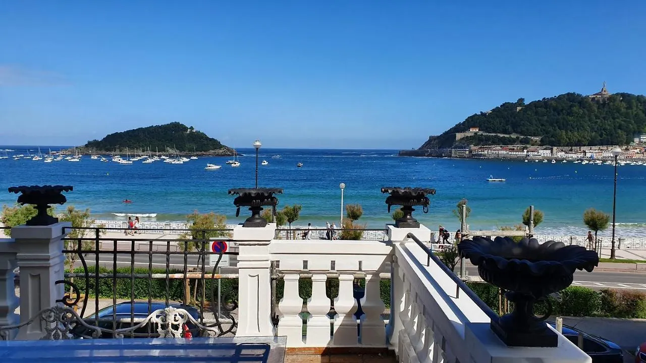 Villa Miraconcha Apartamento 3 Habitaciones Primera De Playa San Sebastián